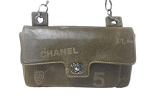 画像をギャラリービューアに読み込む, CHANEL シャネル チェーンショルダーバッグ アイコンモチーフ クルーズライン 8番台 2003年 カーキ シルバー 美品 中古 4c069038