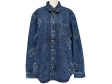 画像をギャラリービューアに読み込む, 極美品 CHROME HEARTS クロムハーツ 長袖シャツ サイズXL クロスボール クロスパッチ デニム ブルー コットン シルバー925 中古 4c069053