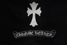 Load image into Gallery viewer, CHROME HEARTS クロムハーツ セメタリ― クロス プリント 半袖Ｔシャツ ブラック コットン サイズL 美品 中古 4c069091