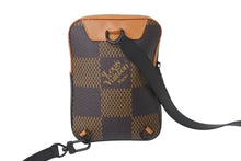 画像をギャラリービューアに読み込む, LOUIS VUITTON ルイヴィトン NIGO アマゾンスリングバッグ ショルダーバッグ N40379 ブラウン ブラック 美品 中古 4c069165