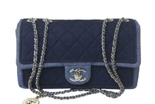 画像をギャラリービューアに読み込む, CHANEL シャネル マトラッセ26 Wチェーンショルダーバッグ メダリオン 20番台 ココマーク デニム ブルー シルバー金具 美品 中古 4c069290