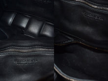 画像をギャラリービューアに読み込む, BOTTEGA VENETA ボッテガヴェネタ ショルダーバッグ パデッド カセット イントレチャート シルバー金具 ブラック 美品 中古 4c069298
