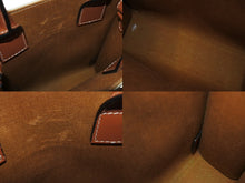 Load image into Gallery viewer, CELINE セリーヌ 2WAYショルダーバッグ ミニバーティカルカバ トリオンフ 194372BZK.04LU ブラウン ゴールド金具 美品 中古 4c069304