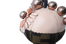 画像をギャラリービューアに読み込む, 極美品 FENDI フェンディ バッグキーホルダー ズッカ柄 スペースモンキー レザー×キャンバス ピンク×ブラウン 中古 4c069313
