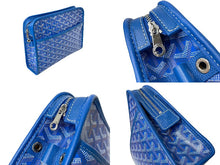 画像をギャラリービューアに読み込む, GOYARD ゴヤール ジュバンス MM ポーチ クラッチバッグ JOUVENMMLTY10CL10P ブルー PVC レザー シルバー金具 ヘリンボーン柄 美品 中古 4c069324