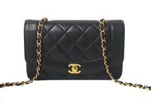 画像をギャラリービューアに読み込む, CHANEL シャネル ダイアナ22 マトラッセ チェーンショルダーバッグ ココマーク 2番台 ラムスキン ブラック ゴールド 美品 中古 4c069361