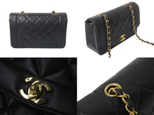 画像をギャラリービューアに読み込む, CHANEL シャネル ダイアナ22 マトラッセ チェーンショルダーバッグ ココマーク 2番台 ラムスキン ブラック ゴールド 美品 中古 4c069361