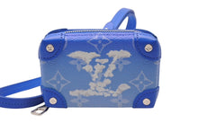 画像をギャラリービューアに読み込む, 極美品 LOUIS VUITTON ルイヴィトン ソフトトランクネックレスウォレット ショルダーバッグ モノグラムクラウズ PVC ブルー ホワイト 中古 4c069402