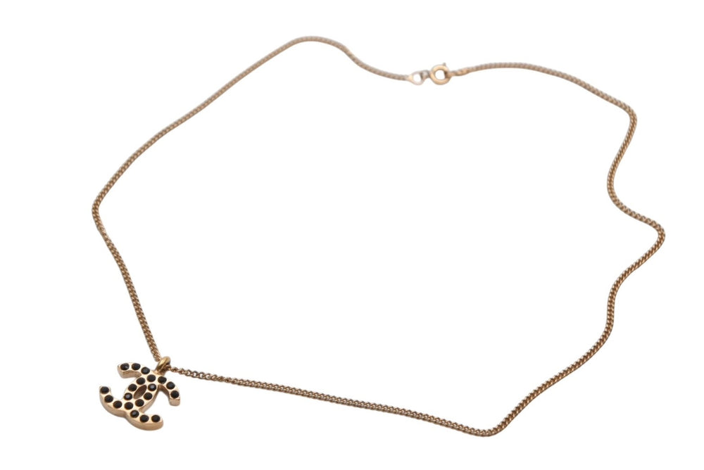 極美品 CHANEL シャネル ココマーク ブラック ラインストーン ネックレス 7g 01A メタル ゴールド ロゴ アクセサリー 中古 4c069442