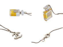 Load image into Gallery viewer, CHANEL シャネル ココマーク No.5 ボトルモチーフ ネックレス GP ゴールド金具 香水 ロゴ アクセサリー ジュエリー 09A 6g 美品 中古 4c069463