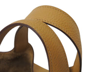 Load image into Gallery viewer, 新品同様品 HERMES エルメス ピコタンロックPM D刻印 18 トリヨンクレマンス ビスキュイ シルバー金具 ハンドバッグ 中古 4c069536