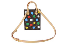 Load image into Gallery viewer, 極美品 LOUIS VUITTON ルイヴィトン プティット サックプラ ハンドバッグ M81867 草間彌生 23SS PVC 2WAY レザー ゴールド金具 中古 4c069543