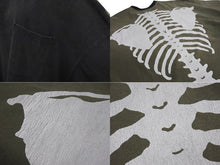 Load image into Gallery viewer, KAPITAL キャピタル Bone pt T-shirts バックボーンプリント クルーネックTシャツ グレー 美品 中古 4c069571