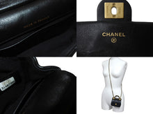 Load image into Gallery viewer, 極美品 CHANEL シャネル マトラッセ チェーン ミニ ショルダーバッグ 31番台 ブラック ラムスキン ココマーク ゴールド金具 中古 4c069578