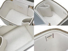 画像をギャラリービューアに読み込む, CHANEL シャネル マトラッセ スモールバニティ チェーンショルダーバッグ AP1340 ココマーク ホワイト 32番台 美品 中古 4c069748