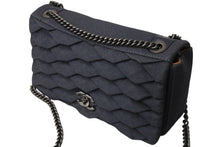 Load image into Gallery viewer, 極美品 CHANEL シャネル Wチェーンショルダーバッグ 22番台 デニムプリーツ ココマーク タートル インディゴ レザー 中古 4c069769