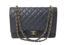 Load image into Gallery viewer, 新品同様 CHANEL シャネル デカマトラッセ33 Wチェーンショルダーバッグ Wフラップ ランダム キャビアスキン ゴールド金具 中古 4c069770