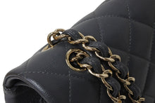 Load image into Gallery viewer, 新品同様 CHANEL シャネル デカマトラッセ33 Wチェーンショルダーバッグ Wフラップ ランダム キャビアスキン ゴールド金具 中古 4c069770