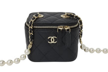 画像をギャラリービューアに読み込む, 極美品 CHANEL シャネル スモールバニティ パールショルダーバッグ 31番台 AP2581 ココマーク ラムスキン フェイクパール 中古 4c069772