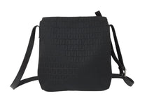 画像をギャラリービューアに読み込む, FENDI フェンディ ズッカ柄 ショルダーバッグ 2288-8BT127-JQ5-079 キャンバス レザー ブラック シルバー金具 美品 中古 4c069818