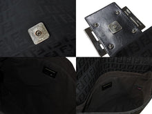 画像をギャラリービューアに読み込む, FENDI フェンディ ズッカ柄 ショルダーバッグ 2288-8BT127-JQ5-079 キャンバス レザー ブラック シルバー金具 美品 中古 4c069818