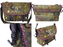 Load image into Gallery viewer, 極美品 CHANEL シャネル エンブロイダリー メッセンジャーバッグ 20番台 グラフィティ カーキ ココマーク A92790 中古 4c069834