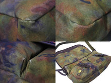 Load image into Gallery viewer, 極美品 CHANEL シャネル エンブロイダリー メッセンジャーバッグ 20番台 グラフィティ カーキ ココマーク A92790 中古 4c069834