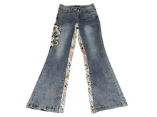 Load image into Gallery viewer, 新品未使用 ED HARDY エドハーディ リメイク フレアデニム スタッズ 刺繍 WEHD8400-2 コットン ブルー サイズ28 中古 4c069856