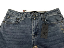 Load image into Gallery viewer, 新品未使用 ED HARDY エドハーディ リメイク フレアデニム スタッズ 刺繍 WEHD8400-2 コットン ブルー サイズ28 中古 4c069856