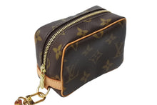 Load image into Gallery viewer, LOUIS VUITTON ルイヴィトン モノグラム トゥルースワピティ ポーチ M58030 ブラック ロゴ 小物 中古 美品 4c069896