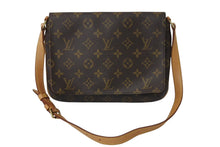 Load image into Gallery viewer, LOUIS VUITTON ルイヴィトン ミュゼットタンゴ ショルダーバック M51257 モノグラム ブラウン 美品 中古 4c69912