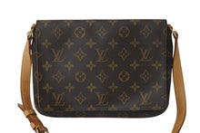 Load image into Gallery viewer, LOUIS VUITTON ルイヴィトン ミュゼットタンゴ ショルダーバック M51257 モノグラム ブラウン 美品 中古 4c69912