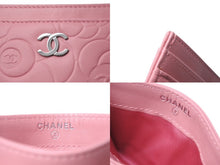 Load image into Gallery viewer, 極美品 CHANEL シャネル カメリア カードケース パスケース 名刺入れ ラムスキン ピンク ココマーク 14番台 中古 4c070054