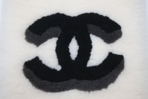 CHANEL Chanel Shearling Muffler Brand Logo Made in Italy Shearling Cashmere White Black Gray Good Condition Used 4c070055
