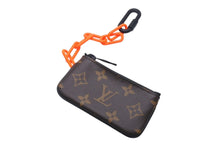 Load image into Gallery viewer, LOUIS VUITTON ルイヴィトン 19ss モノグラムソーラーレイ ポシェットクレ M44487 ブラウン オレンジ 美品 中古 4c070066