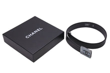 Load image into Gallery viewer, CHANEL シャネル ココマーク バックル ベルト 96P刻印 フランス製 レザー ブラック シルバー金具 サイズ65/26 美品 中古 4c070073