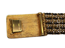 Load image into Gallery viewer, 極美品 CHANEL シャネル ロゴ プレート チェーン ベルト 96A ゴールド ブラック GP レザー ゴールド金具 ヴィンテージ 小物 中古 4c070074