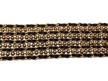 Load image into Gallery viewer, 極美品 CHANEL シャネル ロゴ プレート チェーン ベルト 96A ゴールド ブラック GP レザー ゴールド金具 ヴィンテージ 小物 中古 4c070074