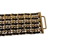 Load image into Gallery viewer, 極美品 CHANEL シャネル ロゴ プレート チェーン ベルト 96A ゴールド ブラック GP レザー ゴールド金具 ヴィンテージ 小物 中古 4c070074