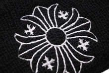 Load image into Gallery viewer, CHROME HEARTS クロムハーツ ニットキャップ ビーニー CHプラス ブラック ホワイト ウール ONE SIZE 刺繍 美品 中古 4c070145