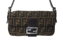 画像をギャラリービューアに読み込む, FENDI フェンディ マンマバケット ワンショルダーバッグ 26424 ズッカ柄 コットンキャンバス レザー シルバー金具 美品 中古 4c070174
