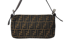 画像をギャラリービューアに読み込む, FENDI フェンディ マンマバケット ワンショルダーバッグ 26424 ズッカ柄 コットンキャンバス レザー シルバー金具 美品 中古 4c070176