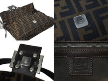 画像をギャラリービューアに読み込む, FENDI フェンディ マンマバケット ワンショルダーバッグ 26424 ズッカ柄 コットンキャンバス レザー シルバー金具 美品 中古 4c070176