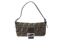 Load image into Gallery viewer, FENDI フェンディ マンマバケット ワンショルダーバッグ 26424 ズッカ柄 コットンキャンバス レザー シルバー金具 美品 中古 4c070180