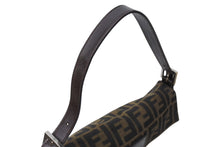 画像をギャラリービューアに読み込む, FENDI フェンディ マンマバケット ワンショルダーバッグ 26424 ズッカ柄 コットンキャンバス レザー シルバー金具 美品 中古 4c070180