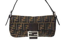 Load image into Gallery viewer, FENDI フェンディ マンマバケット ワンショルダーバッグ 26424 ズッカ柄 コットンキャンバス レザー シルバー金具 美品 中古 4c070201