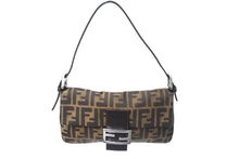 画像をギャラリービューアに読み込む, FENDI フェンディ マンマバケット ワンショルダーバッグ 26424 ズッカ柄 コットンキャンバス レザー シルバー金具 美品 中古 4c070202