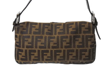画像をギャラリービューアに読み込む, FENDI フェンディ マンマバケット ワンショルダーバッグ 26424 ズッカ柄 コットンキャンバス レザー シルバー金具 美品 中古 4c070202