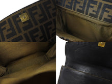 画像をギャラリービューアに読み込む, FENDI フェンディ ズッカ ショルダーバッグ イタリア製 キャンバス エピレザー ベージュ ブラック ゴールド金具 美品 中古 4c070212