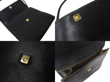 画像をギャラリービューアに読み込む, FENDI フェンディ ズッカ ショルダーバッグ イタリア製 キャンバス エピレザー ベージュ ブラック ゴールド金具 美品 中古 4c070212